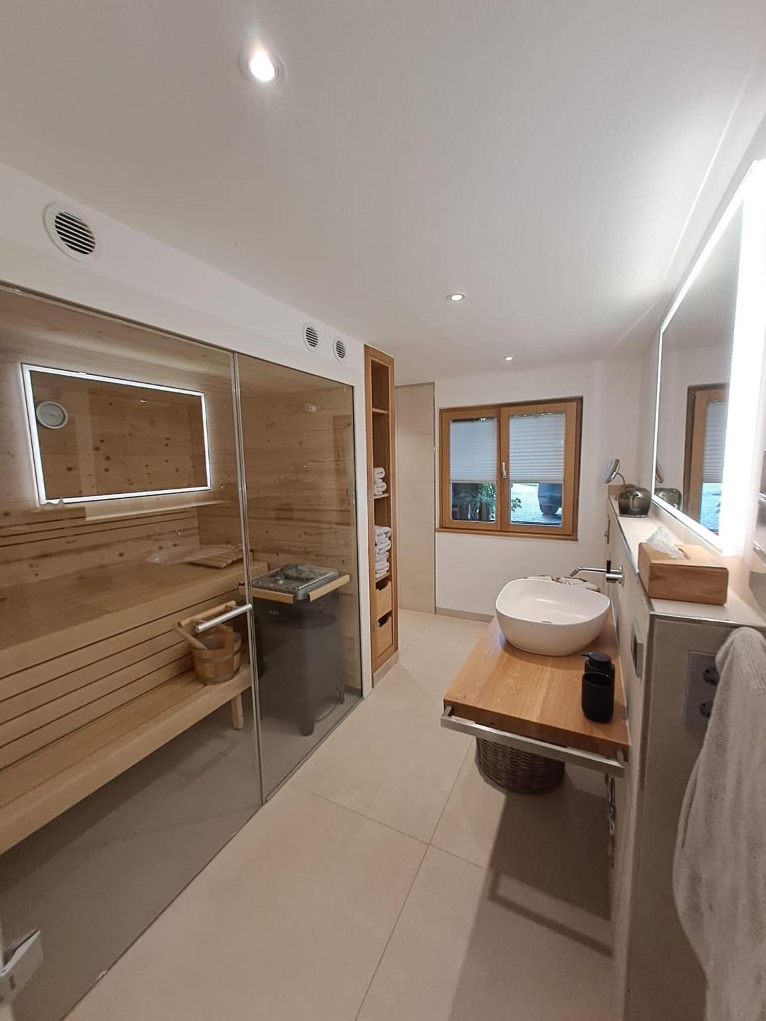 Kleine Schwarzwaldlodge Ефринген-Кирхен Екстериор снимка